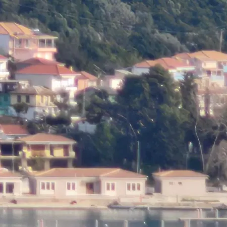 Bay *